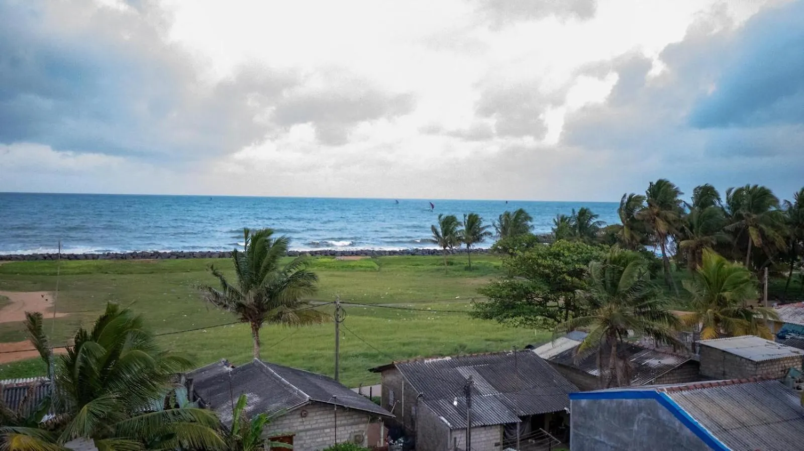 J Lee Negombo Hotel