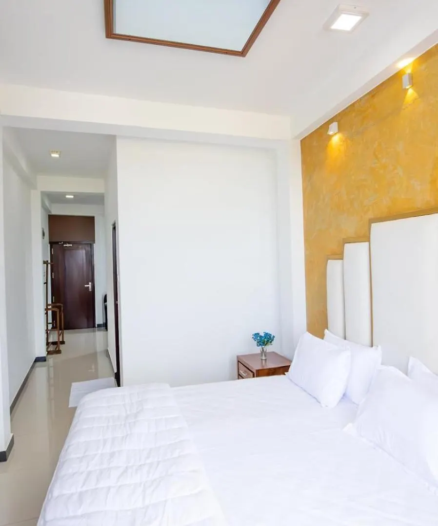 J Lee Negombo Hotel