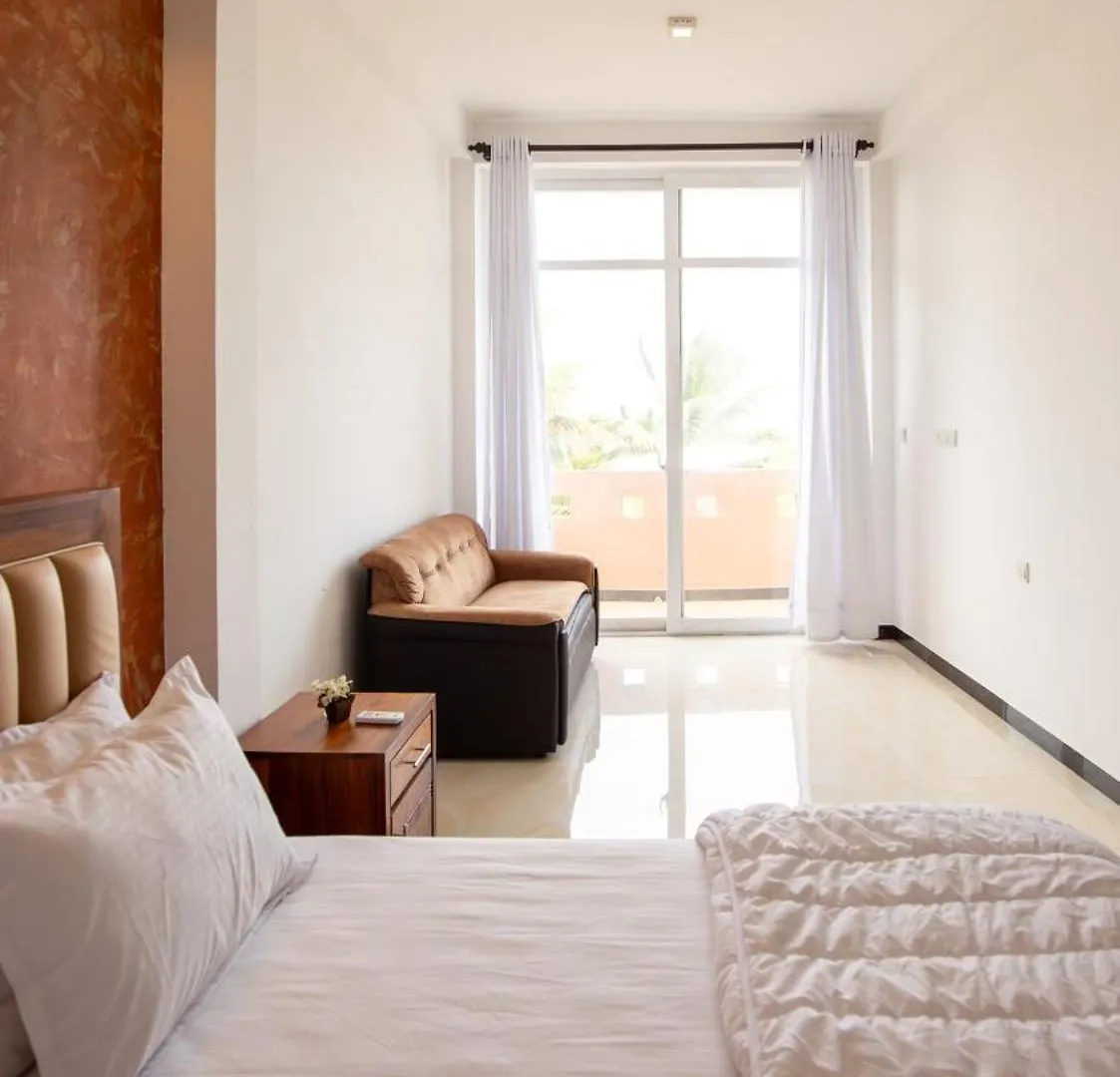 J Lee Negombo Hotel