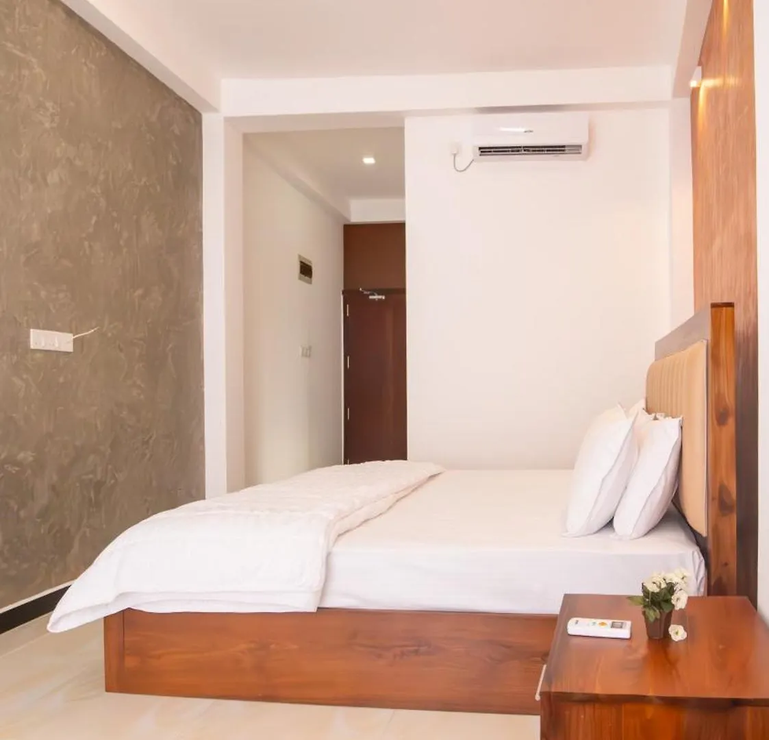 J Lee Negombo Hotel