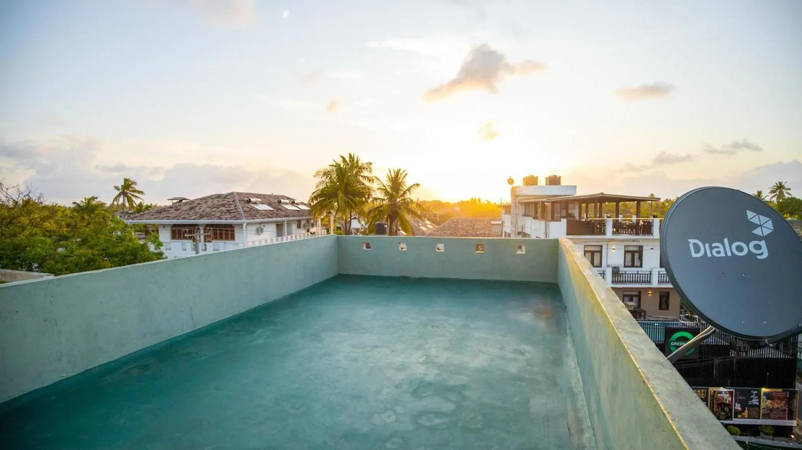 J Lee Negombo Hotel